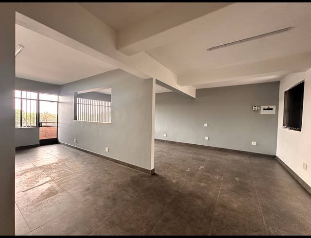 79M² OFFICE TO LET IN GREENSIDE